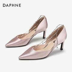 Daphne 2020 နွေဦးရာသီ ဒီဇိုင်းသစ် အမျိုးသမီးဖိနပ် နတ်သမီး ဒေါက်ဖိနပ် တိမ်သော ပါးစပ်ပေါက် ထိပ်ချွန် အိမ်ထောင်ရေး ဖိနပ် ပွဲ လေတိုက် သံကြိုး ဖိနပ်