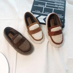 ins မိန်းကလေး Plush ဖိနပ် ဆောင်းရာသီ ဒီဇိုင်းသစ် ကလေးဖိနပ် ကိုရီးယား ဇကာ အနီရောင်ဖိနပ် သိုးကလေး အမွေး ကလေး ဂွမ်းဖိနပ် ဒီရေကျ