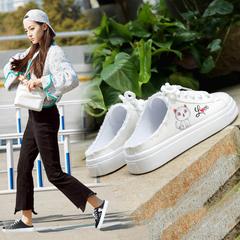 ဆောင်းဉီးရာသီ ဒီဇိုင်းသစ် canvas ဖိနပ် အမျိုးသမီး ကိုရီးယား ကျောင်းသား တစ်ဦးကနင်း လူပျင်း ဖိနပ် နောက်မ တစ်ဝက် ဆှဲ အဖြူရောင်ဖိနပ် ပေါ့ပေါ့ပါးပါး အထည်ဖိနပ်